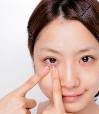 如何有效让黑眼圈消失的方法